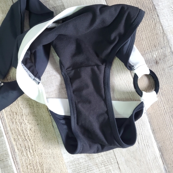 NEWPORT NEWS | Black & White Swim sz 2 - Picture 10 of 10